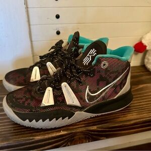 Nike Kyrie 7 VII Black Silver Purple Irving Pixel Camo